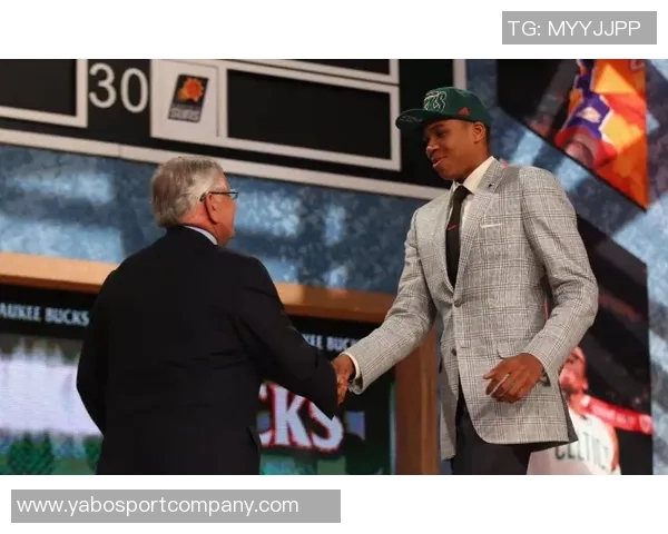 纳格尔斯曼称赞恩梅查具备顶级天赋期待其在比赛中保持稳定表现 纳格尔斯曼称赞恩梅查具备顶级天赋期待其在比赛中保持稳定表现