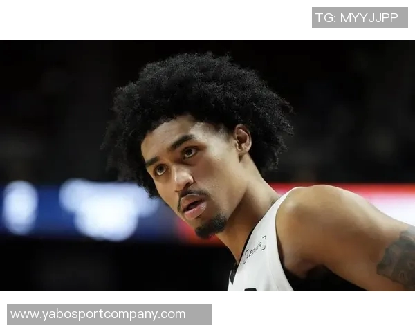 哈珀表现惊艳全场16中10砍下22分6助助力球队完成关键反超