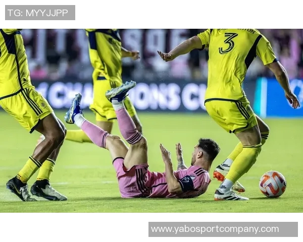 梅西与苏亚雷斯携手共战318场创造120次精彩连线的传奇故事