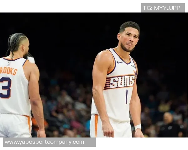 阿伦对布克三分犯规的看法：突破被切裁判总是认为球手一体