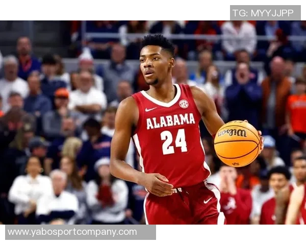 菜鸟落选秀加西亚表现抢眼贡献12分5板6助攻科沃德和埃奇库姆联手助力球队胜利