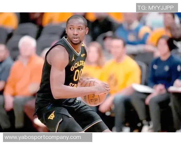 库明加承认全队犯规影响比赛节奏直言这是自己的责任